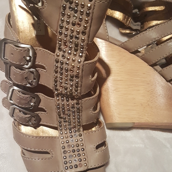 Cynthia Vincent Strapped Platform Sandals - Picture 2 of 3